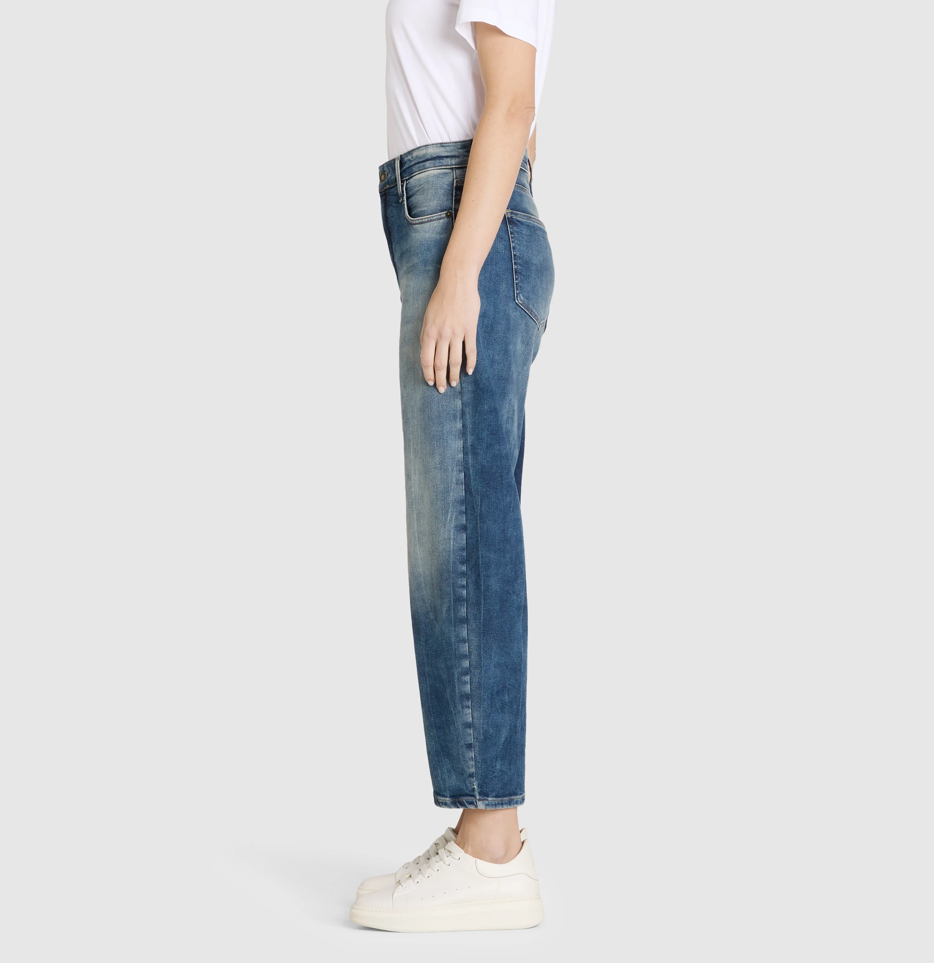 DANNI - Image 3