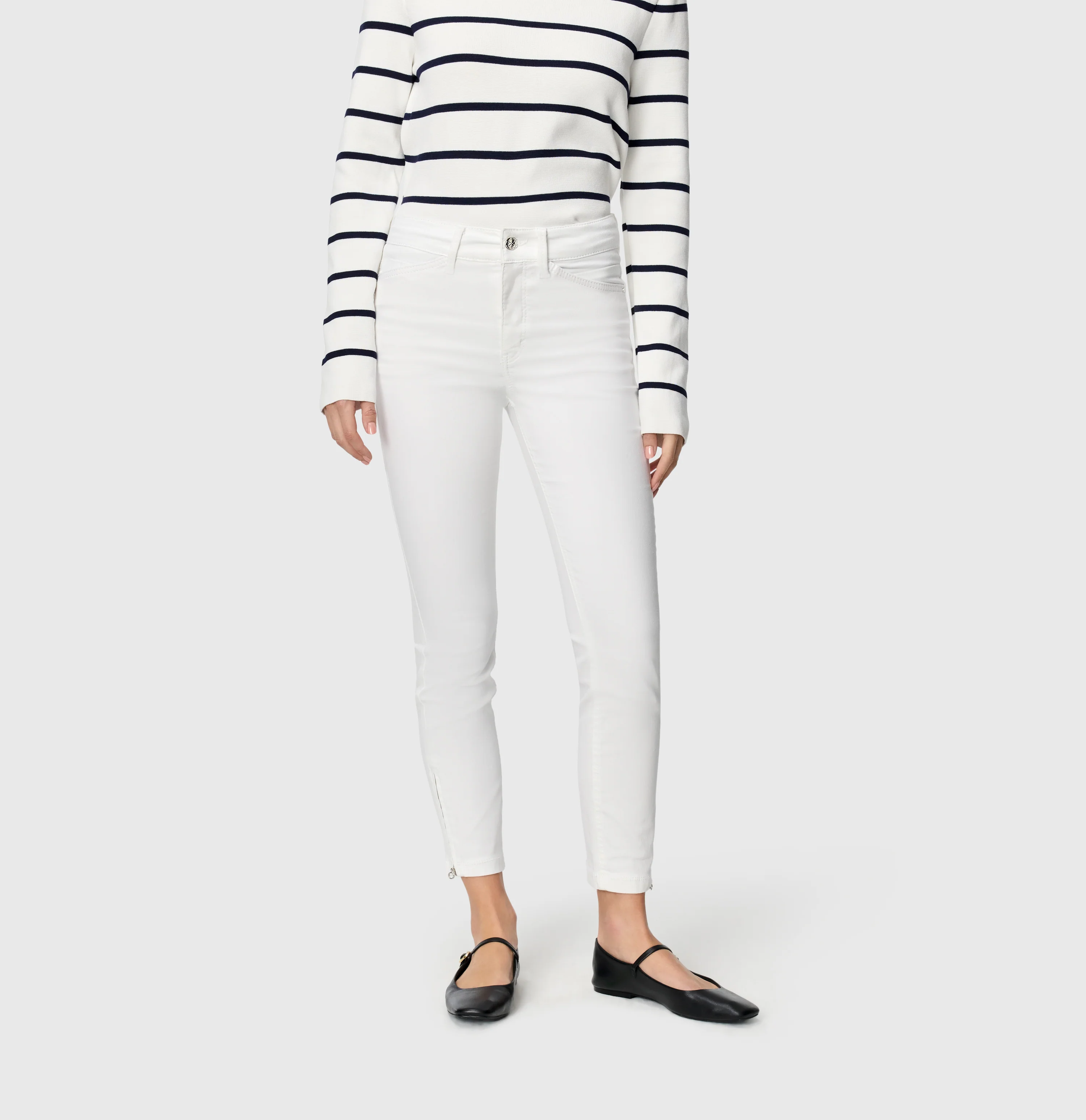 DREAM CHIC - Image 2