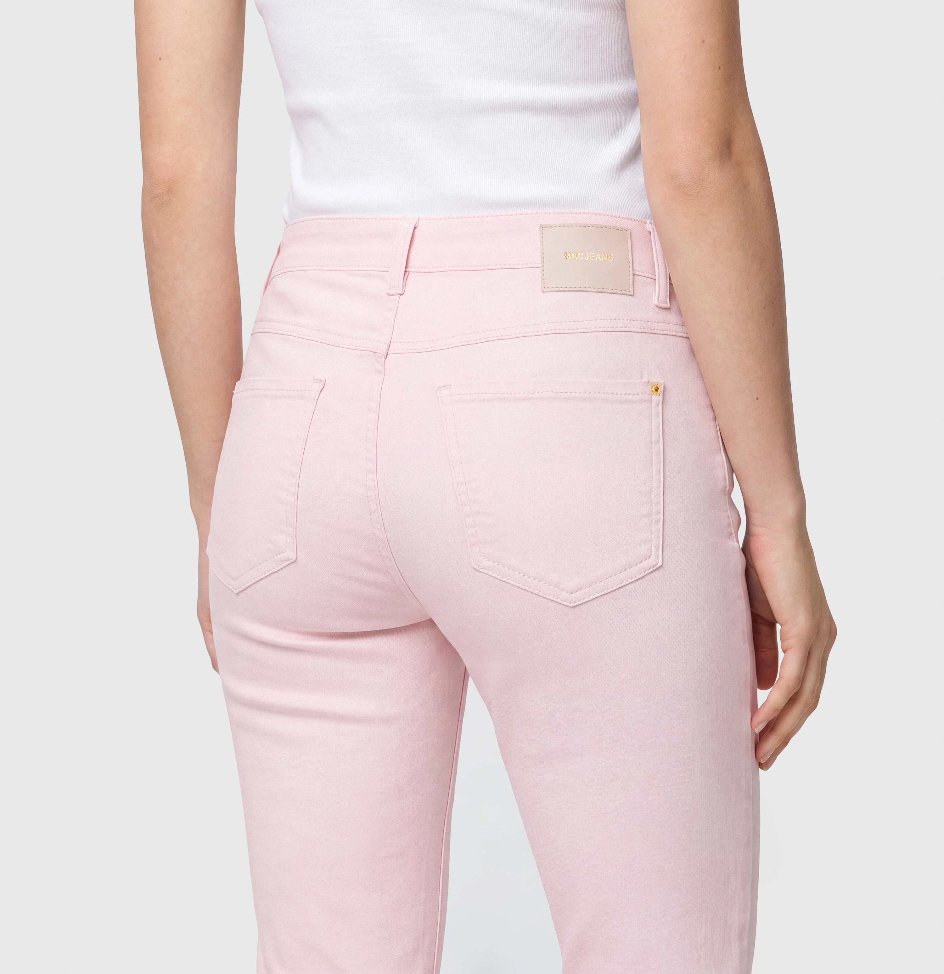 DREAM cropped - Image 3
