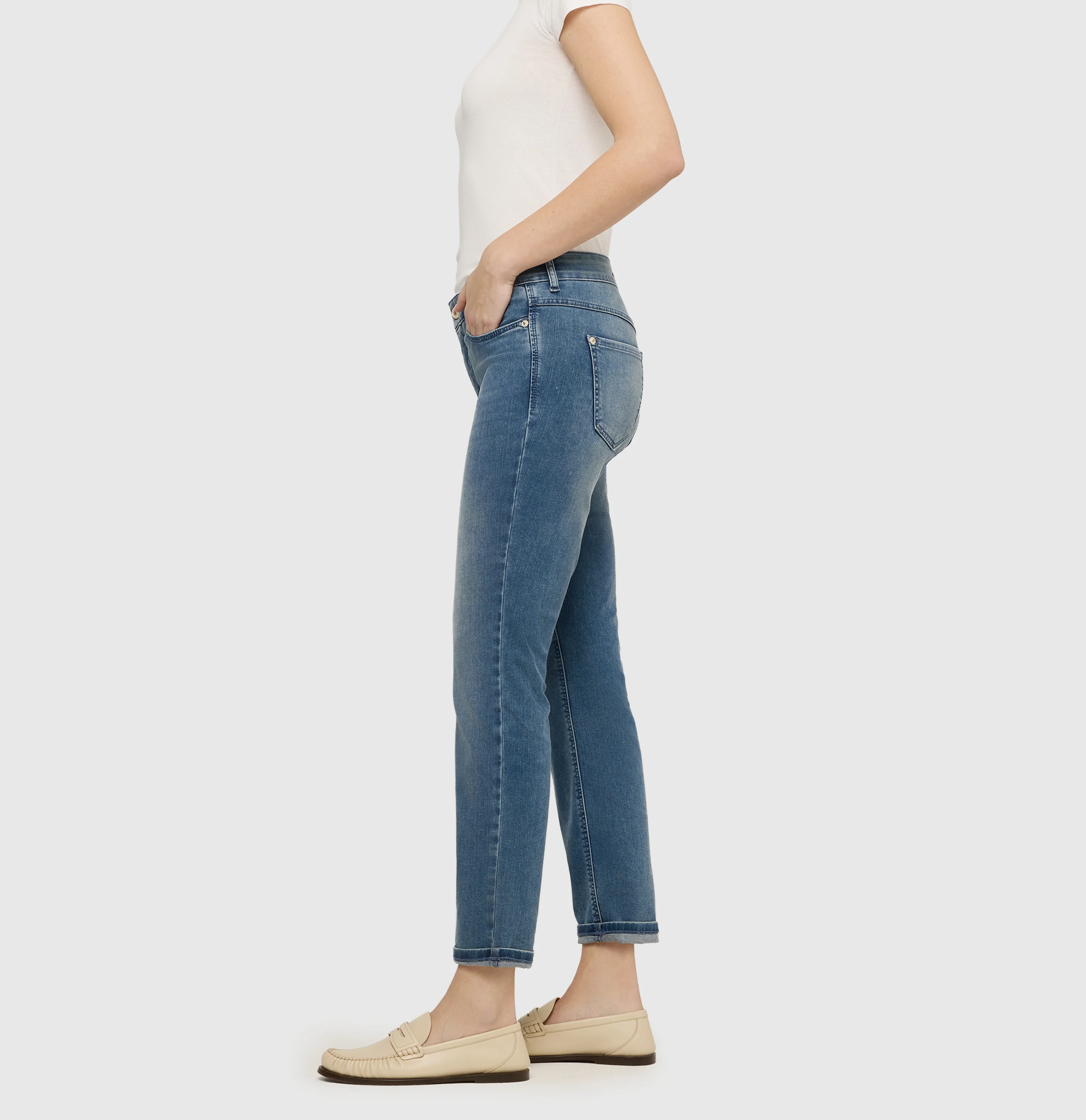 DREAM cropped - Image 3